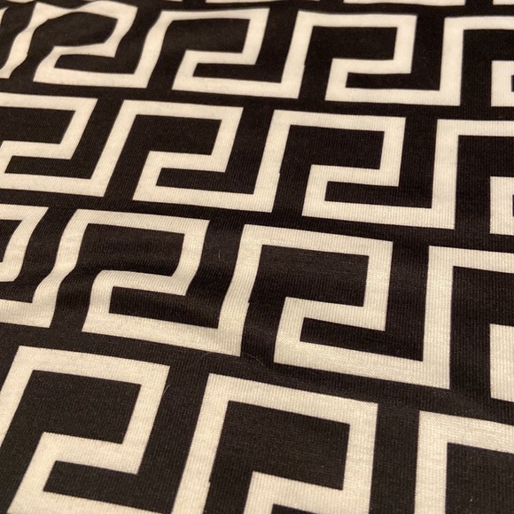 Black & White Long Sleeve Size L Top NWT - Picture 6 of 8